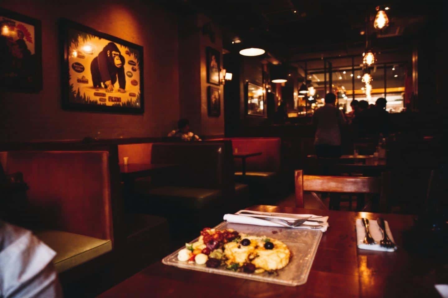 Gare au gorille menu : carte et spécialités du restaurant