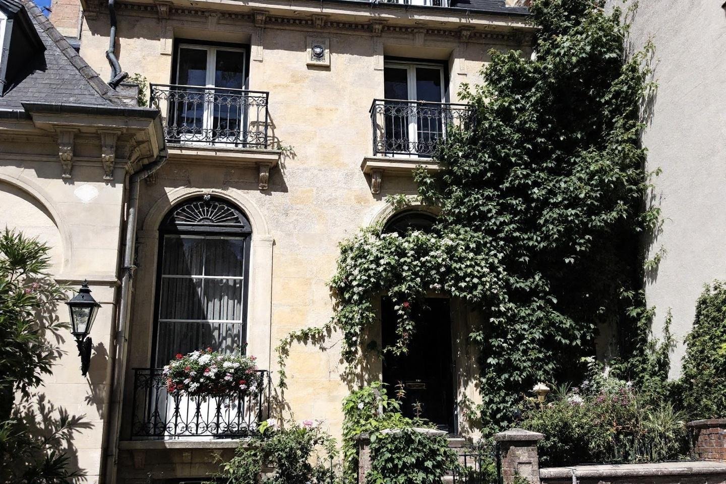 Il Cottage 1 bd Lannes 75116 Paris : adresse et informations